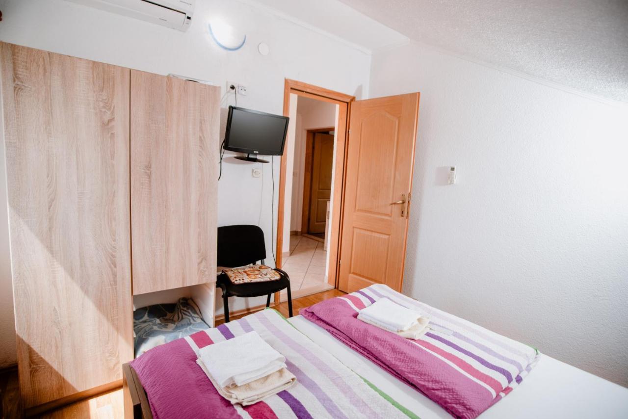 Apartmán Apartmens Leona Karlobag Exteriér fotografie