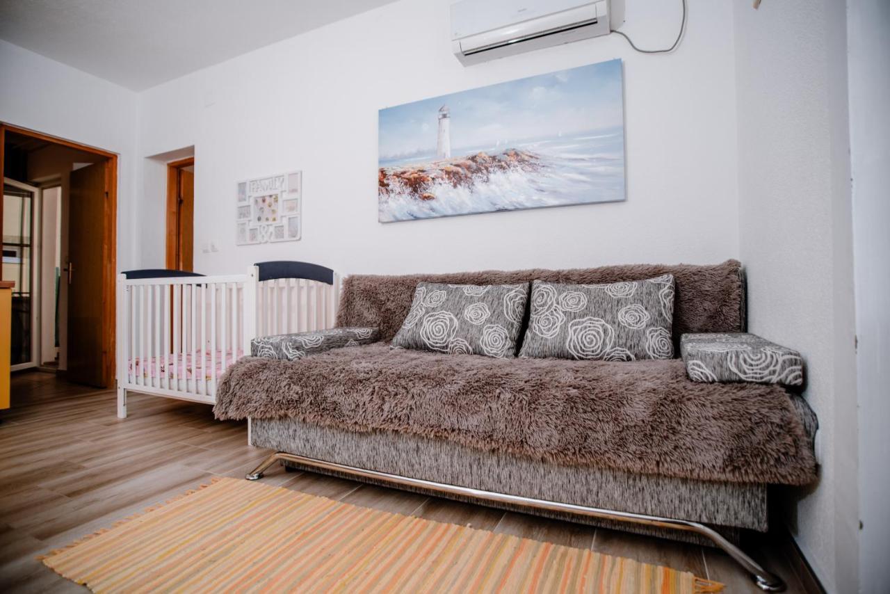 Apartmán Apartmens Leona Karlobag Exteriér fotografie