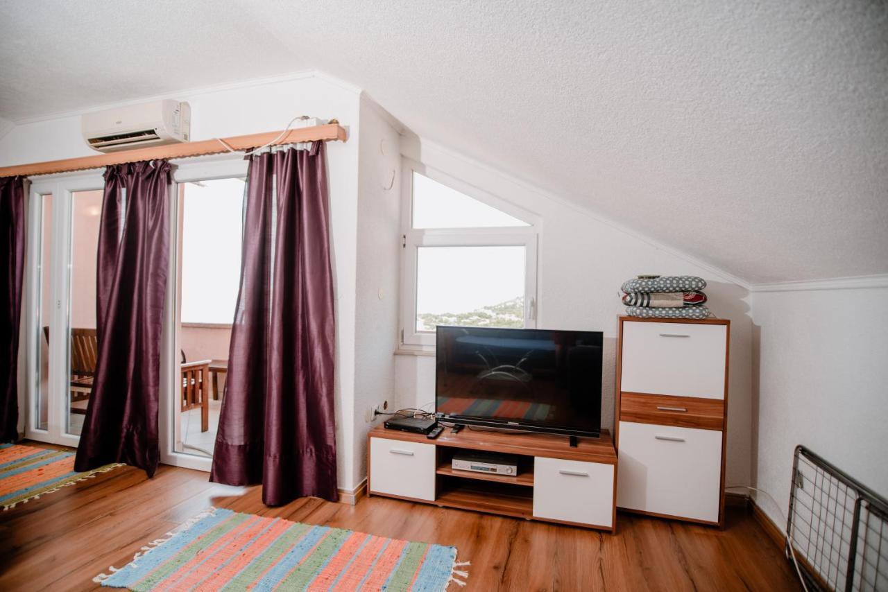 Apartmán Apartmens Leona Karlobag Exteriér fotografie