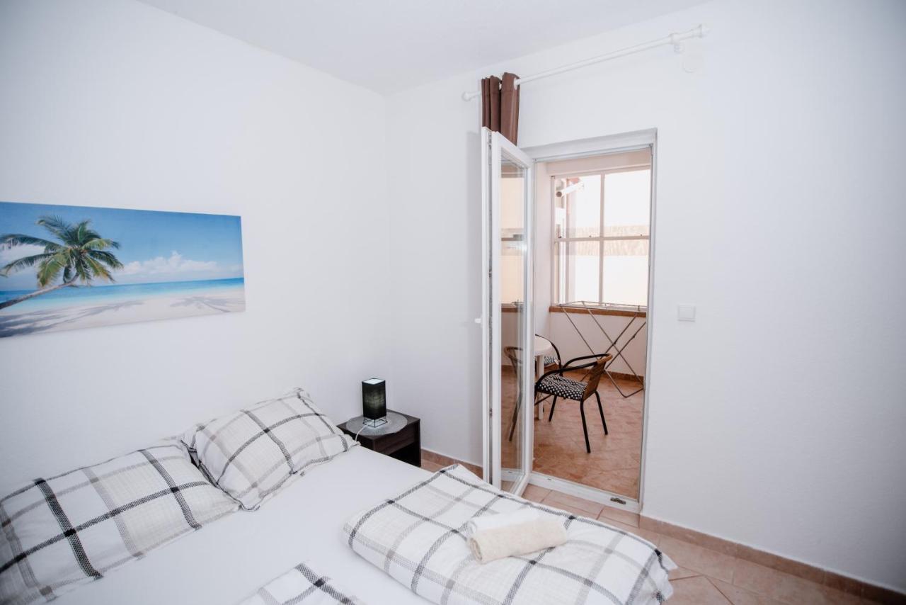 Apartmán Apartmens Leona Karlobag Exteriér fotografie