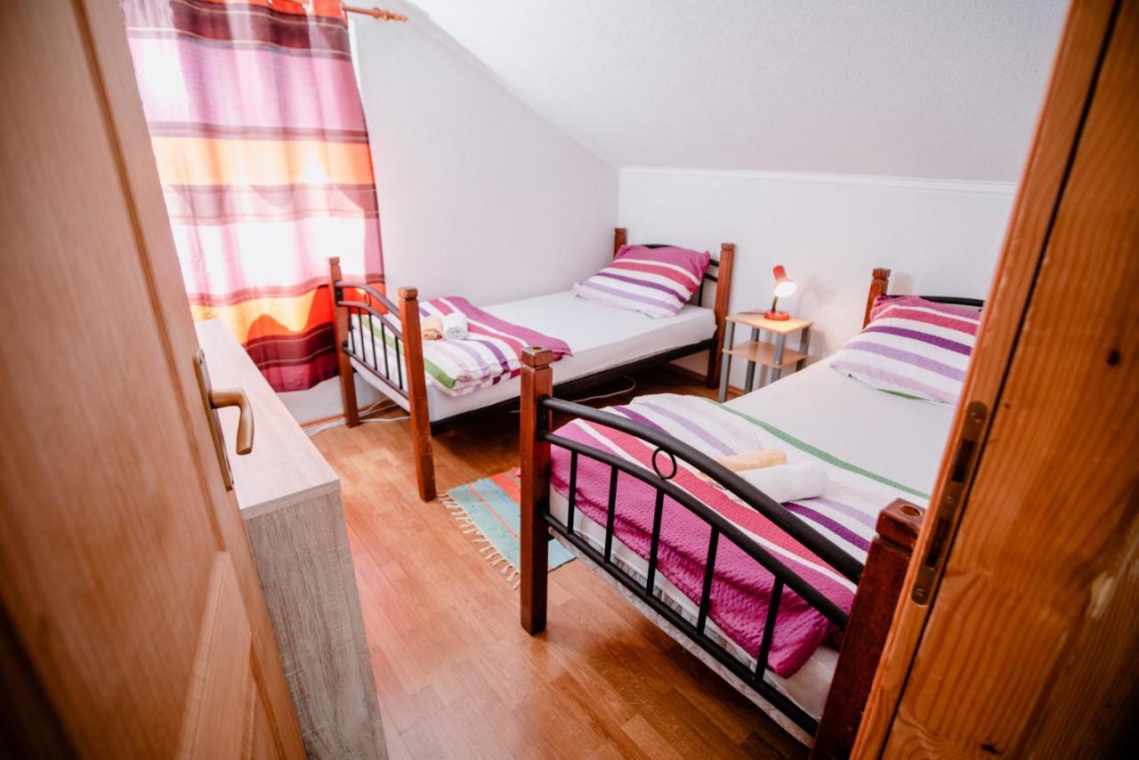 Apartmán Apartmens Leona Karlobag Exteriér fotografie