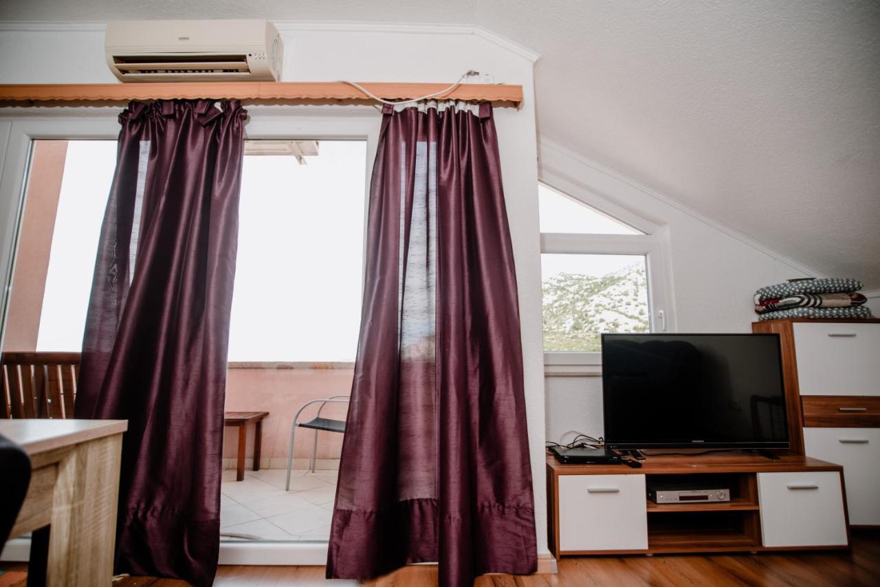 Apartmán Apartmens Leona Karlobag Exteriér fotografie