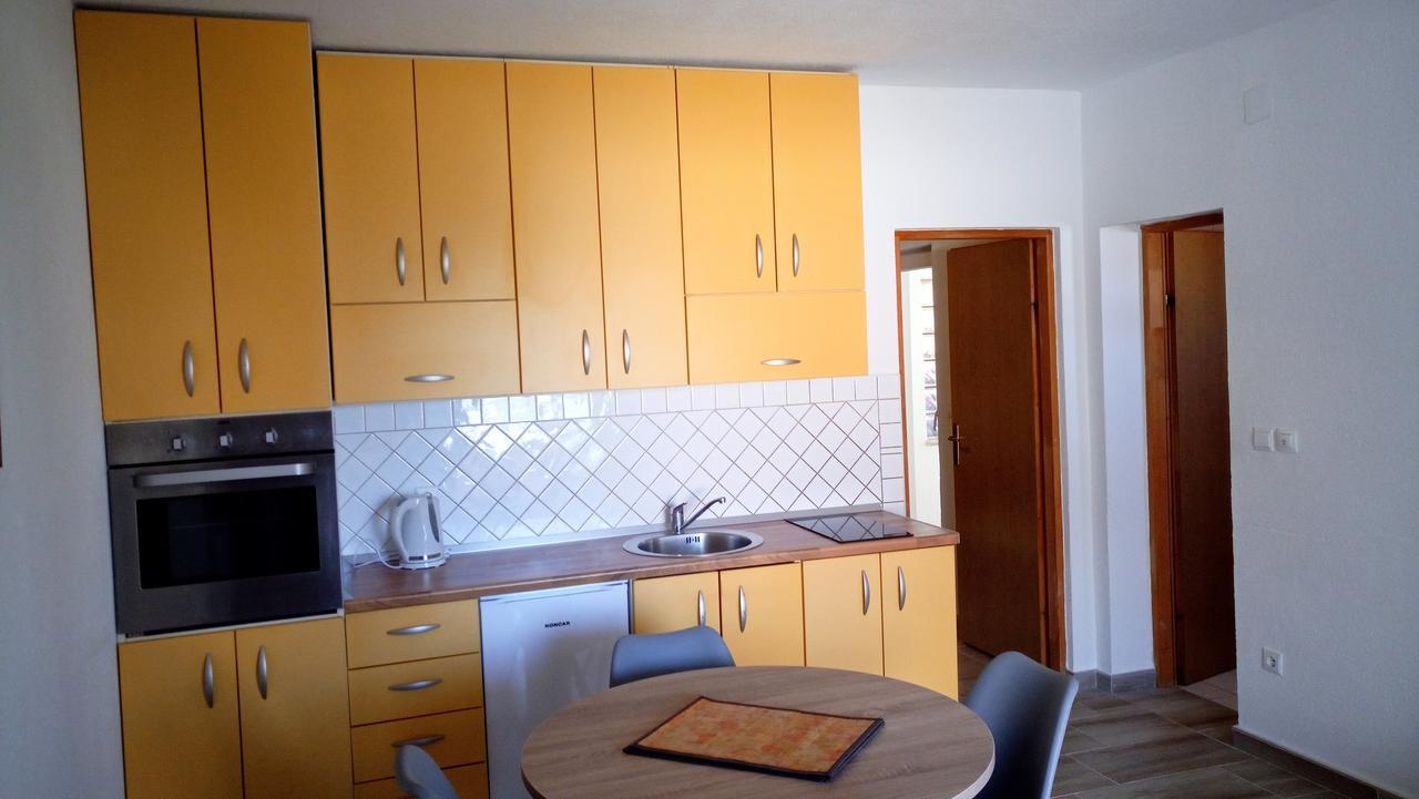 Apartmán Apartmens Leona Karlobag Exteriér fotografie